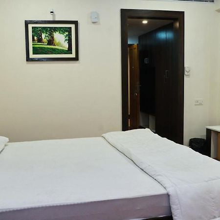 Malayalee Club Hotel Chennai Exterior photo